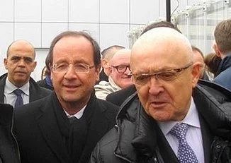 À Albi, le candidat François Hollande visite la Safra 