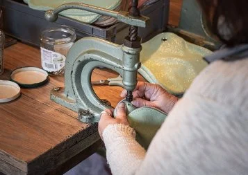 La Cartablière et sa petite sœur, la Cavalière à paillettes : une histoire tarnaise 
