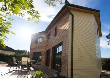 Ami Bois installe gratuitement un kit solaire sur ses toits