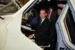 Le président de la République est dans le cockpit d'un Airbus A380.