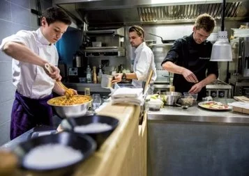 Solides et la Table de William, deux nouveaux démons de midi (toulousains)