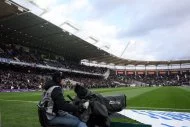 Au final, les travaux du Stadium de Toulouse auront coûté 43,3 millions d'euros contre 41,5 initialement prévus. Il a fallu revoir les fondations de certains gradins, changer la pelouse et ajouter 3,3 millions d'euros pour la mise aux normes de l'Euro 2016. 