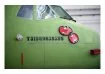 Un technicien travaille sur le nez d'un ATR 72 que l'on peut facilement reconnaitre grâce son numéro visible car inscrit sur le cockpit. Petite explication utile : les numéros qui commencent par T3 correspondent à la famille des ATR 72. Ceux qui débutent par par T5 sont des ATR 42. 