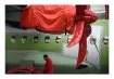 Un technicien travaille sur un ATR 72 sur la chaîne d'assemblage à Toulouse. Le constructeur a vendu à ce jour 1700 avions.