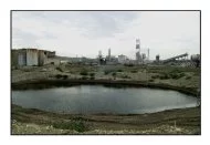 21 septembre 2001. Le cratère laissé par l'explosion d'AZF témoigne de la violence de la déflagration.